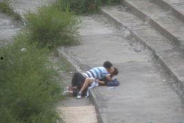 三里屯野战门照片,穿越时光的街头记忆